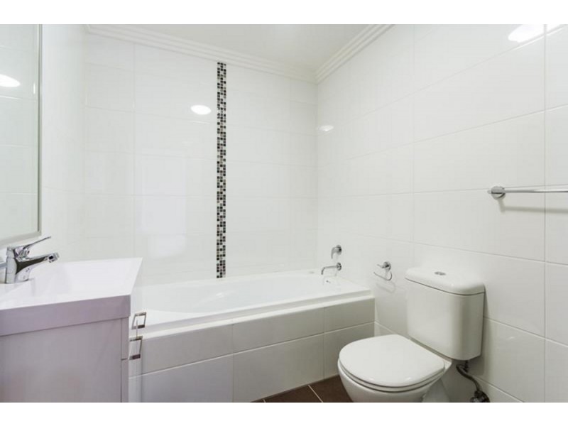 8/6-10 Kippax Street, Greystanes NSW 2145